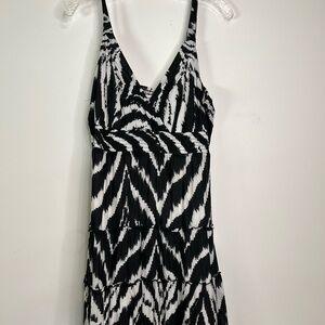 Style & Co Maxi Dress Large black and white chevron pattern